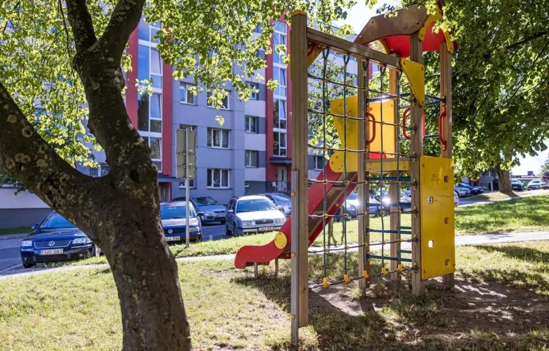 クライペダPanevezio G Prie Parko, Panevezio Str By The Parkアパートメント エクステリア 写真